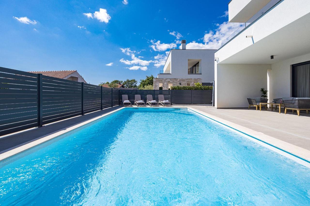 Villa Moon Near The Sea Fazana Exterior photo