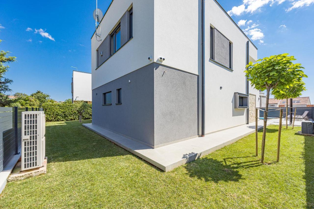 Villa Moon Near The Sea Fazana Exterior photo