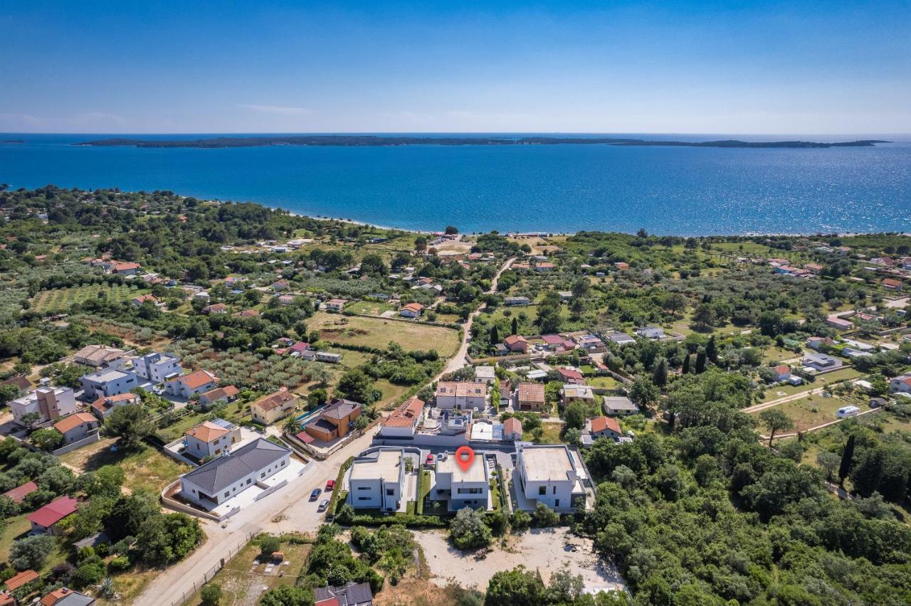 Villa Moon Near The Sea Fazana Exterior photo